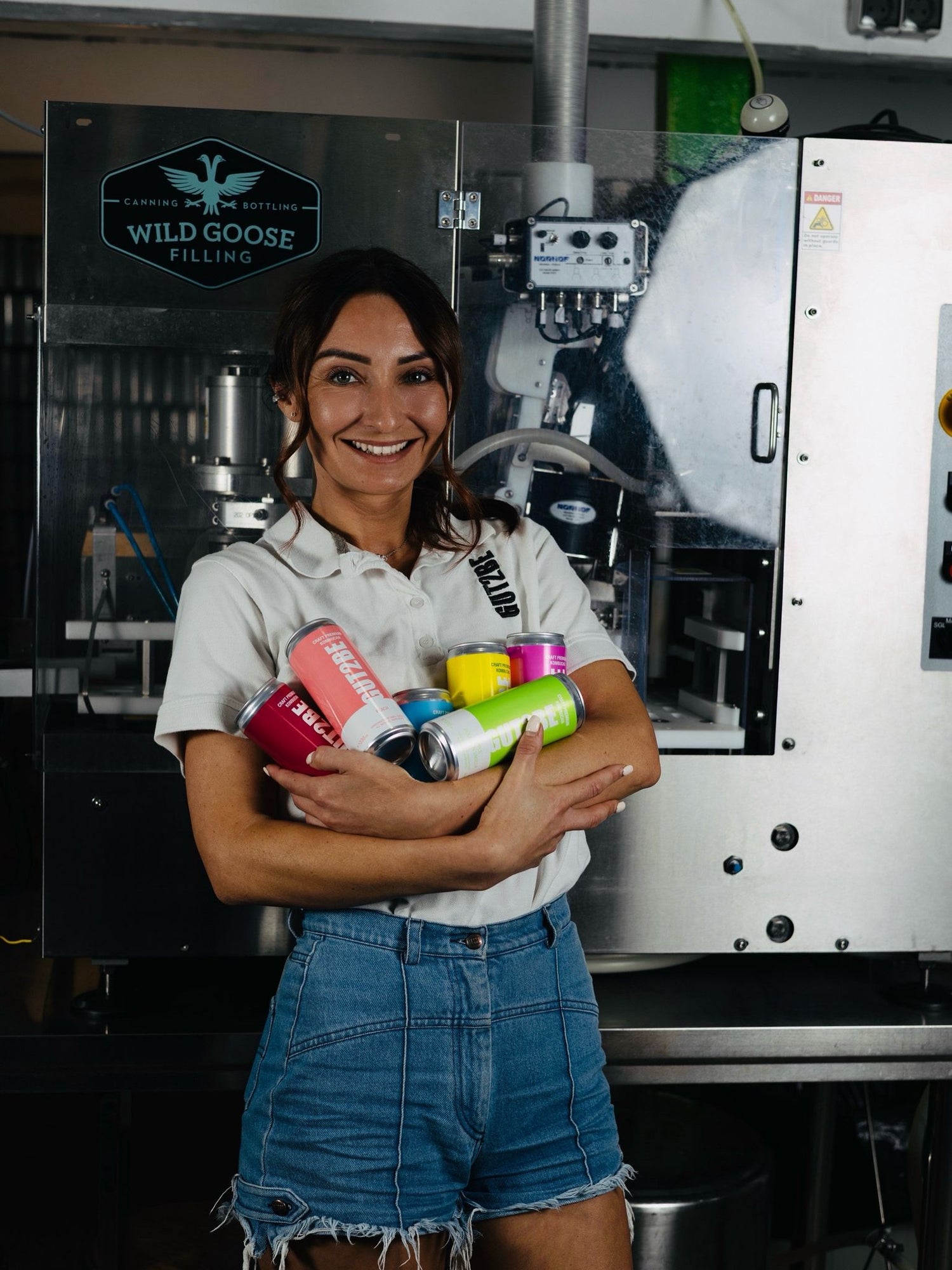 jena durjashta kenove s kombucha gut2be razlichni vkusove v proizvodstvoto v bulgaria 