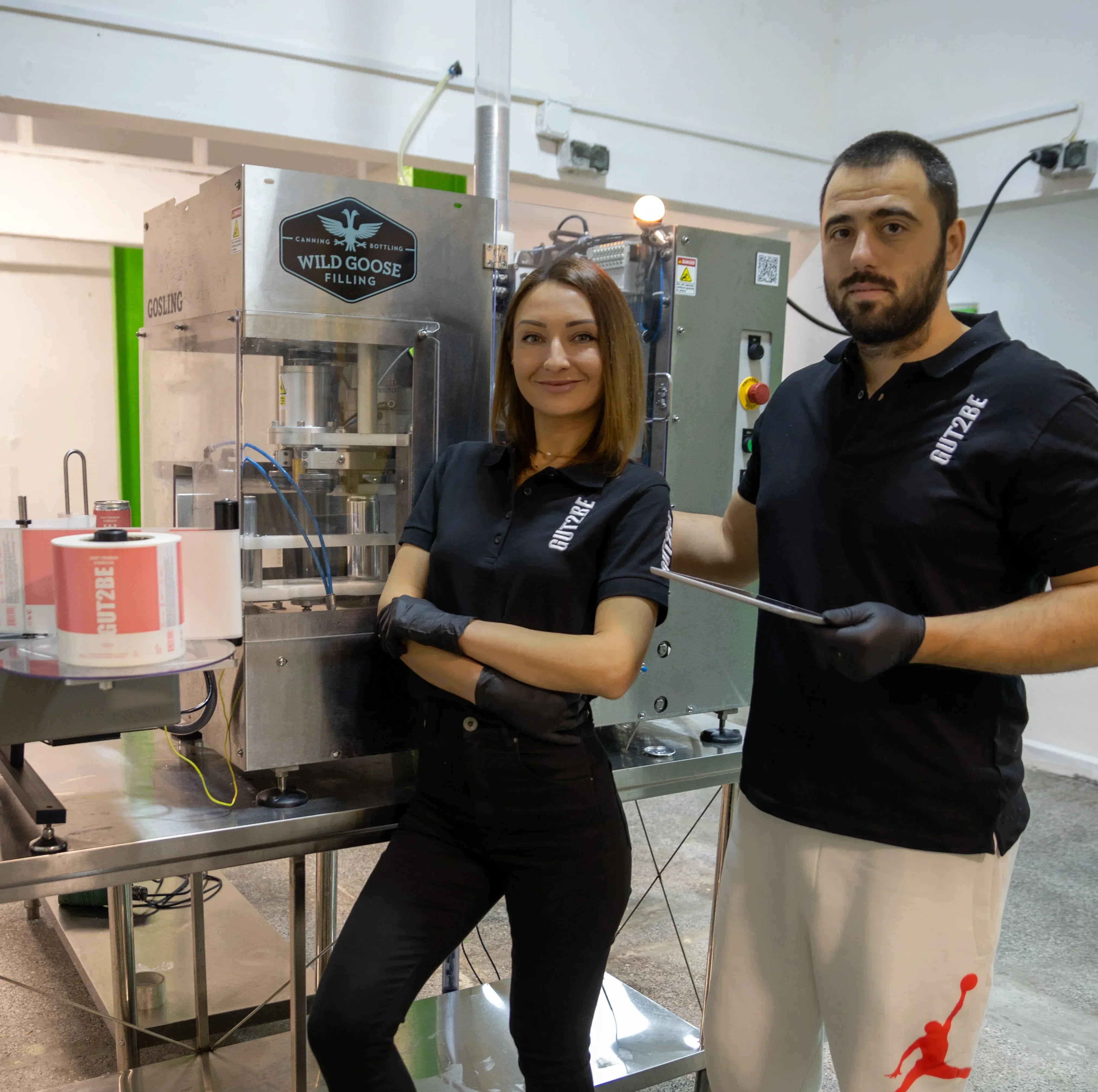 snimka na muj i jena do mashina za proizvodstvo na kombucha gut2be 